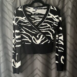 UK2LA Black and White Zebra-Print V-Neck Wrap Sweater